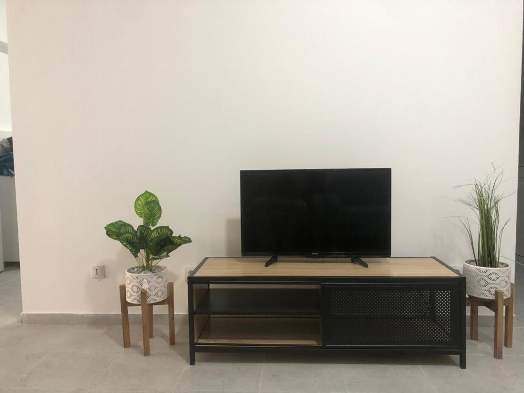 Rdc - Appartement F3 Villiers Le Bel 95 Proche De Paris Roissy Exteriör bild