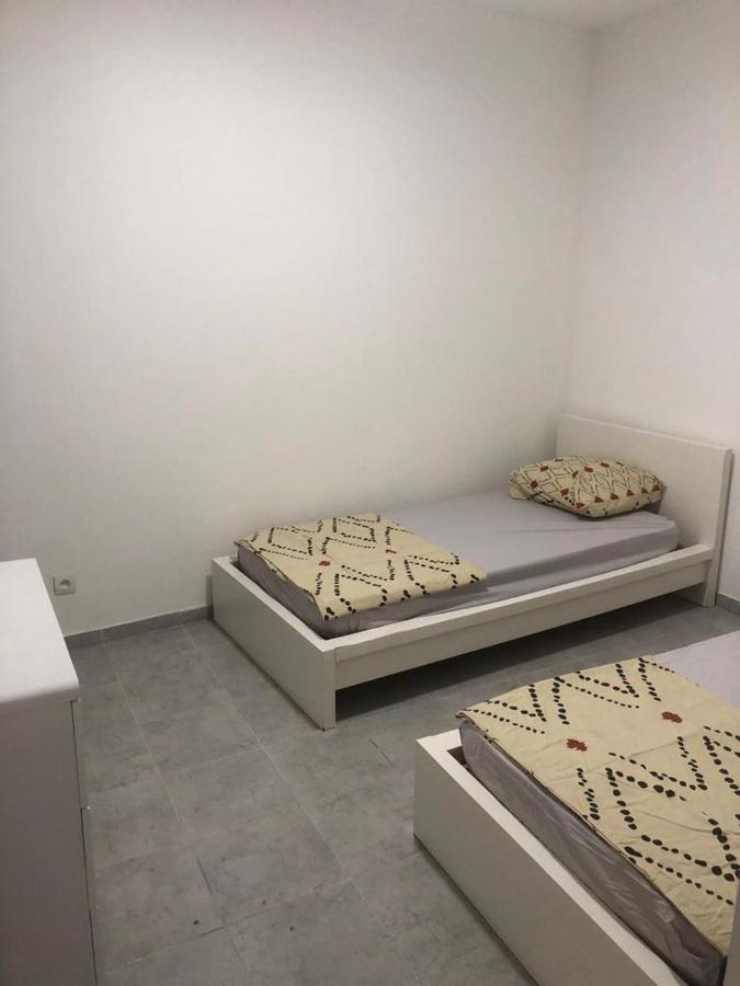 Rdc - Appartement F3 Villiers Le Bel 95 Proche De Paris Roissy Exteriör bild